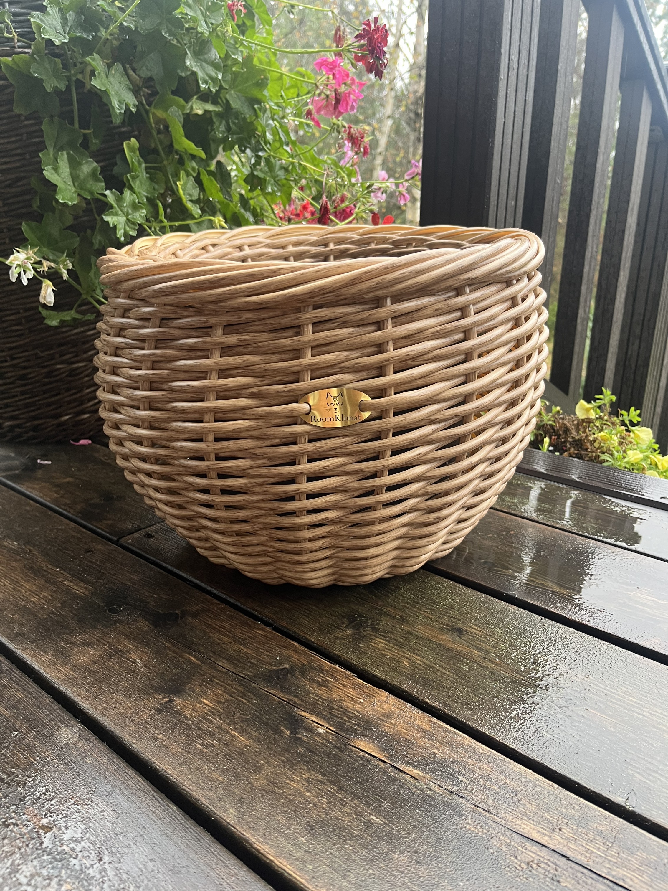 Кашпо из искусственного ротанга солома 12 литров