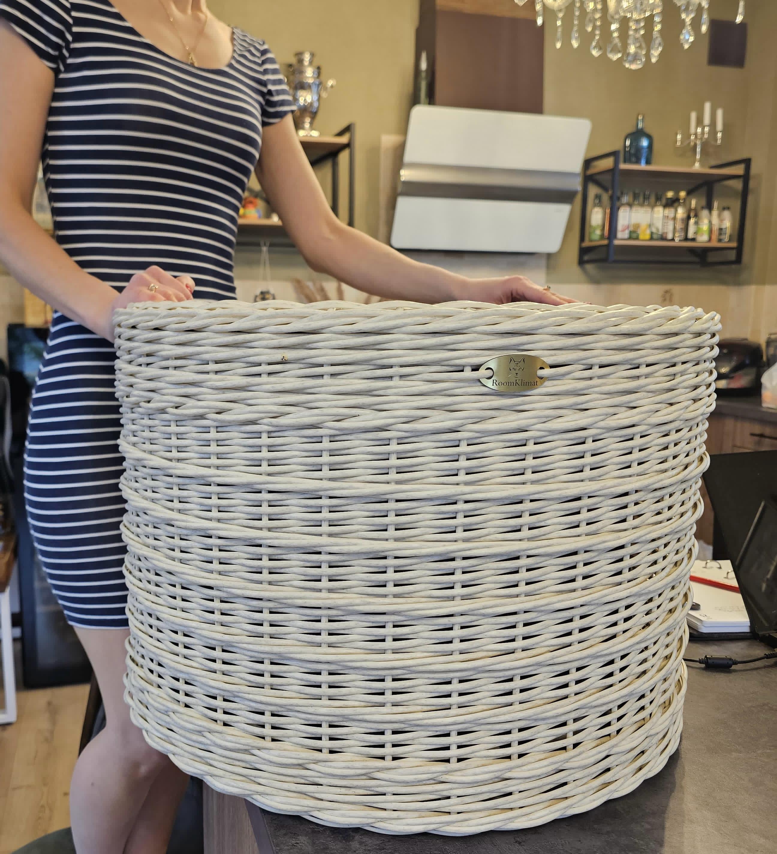 Кашпо из искусственного ротанга цилиндр белый-бри 45 л