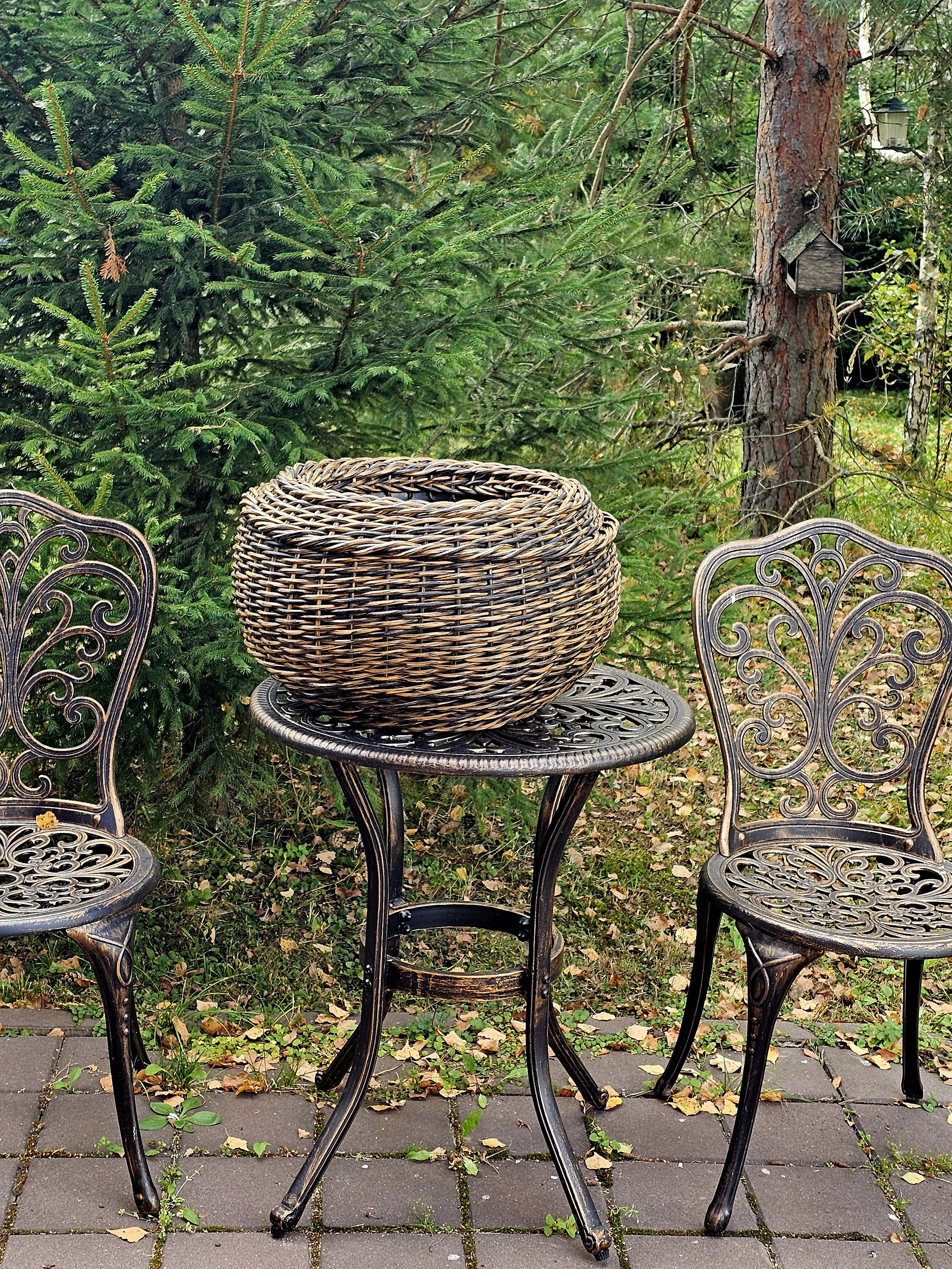 Кашпо шар из искусственного ротанга Аксель 20 литров