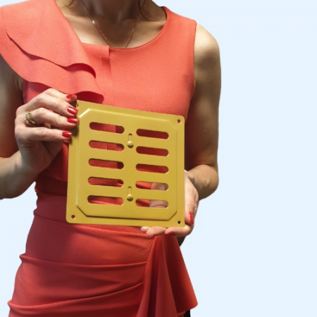 160х160 с задвижкой золото Решетка вентиляционная металлическая