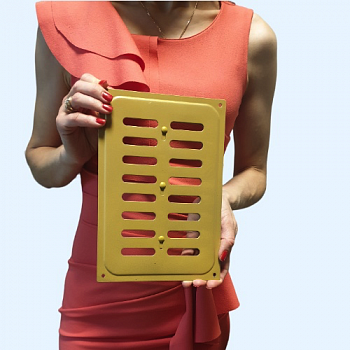 165х240 с задвижкой золото Решетка вентиляционная металлическая