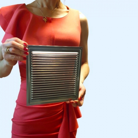 200х200 хром Решётка металлическая без бортика