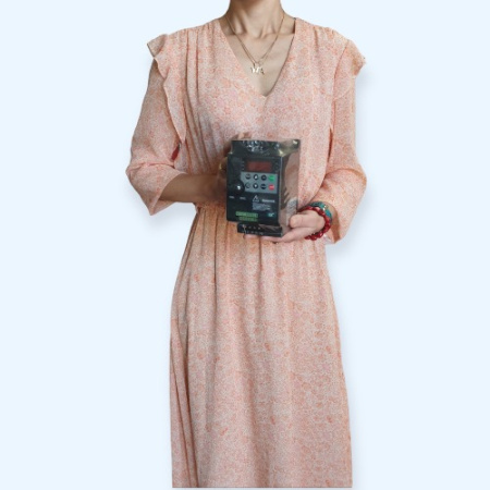 ESQ-230-4T-0.7K 0.75кВт 380-480В преобразователь частотный ESQ-230-4T-0.7K 0.75кВт 380-480В преобразователь частотный