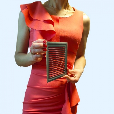 150х150 хром Решётка металлическая без бортика