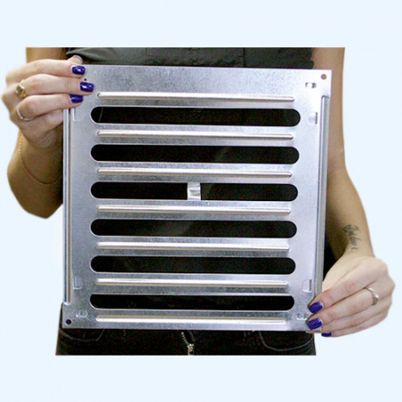 Р200 Решетка металлическая с жалюзи (задвижкой)