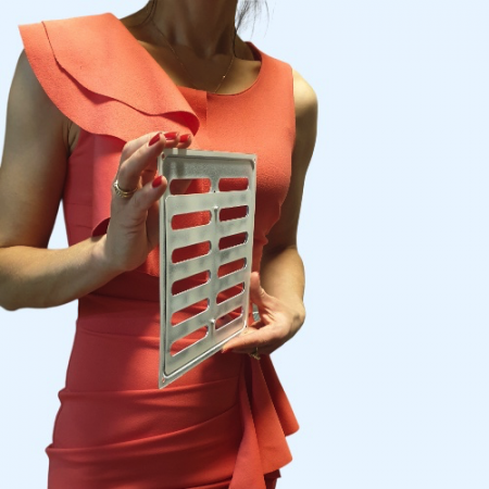 200x200 с задвижкой белая Решетка вентиляционная металлическая