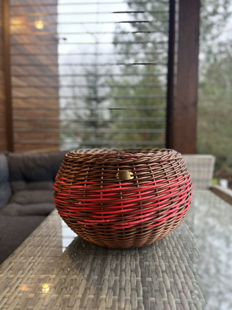 Кашпо из искусственного ротанга двухцветное бургунди 16л