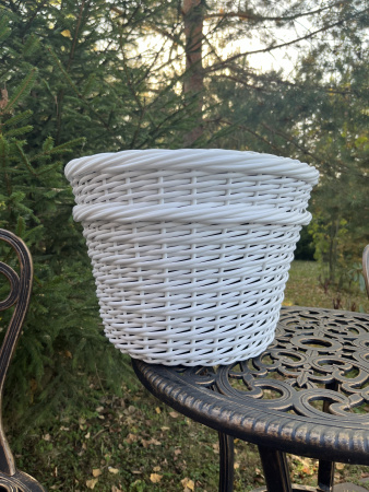 Кашпо из искусственного ротанга белый дерево 20 литров