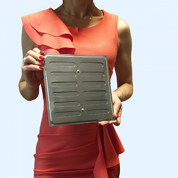 200x200 с задвижкой хром Решетка вентиляционная металлическая