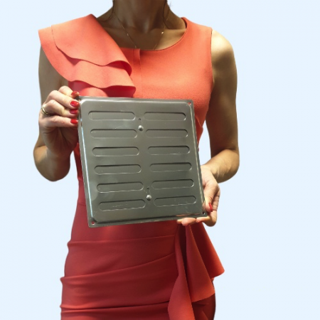 200x200 с задвижкой хром Решетка вентиляционная металлическая